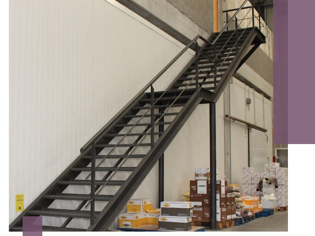 Лестницы для производства в Каспийске — изготовление и монтаж