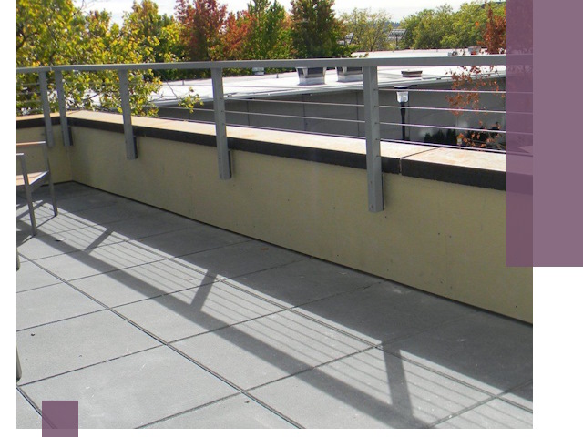 Металлические парапеты под ключ в Каспийске: монтаж и изготовление