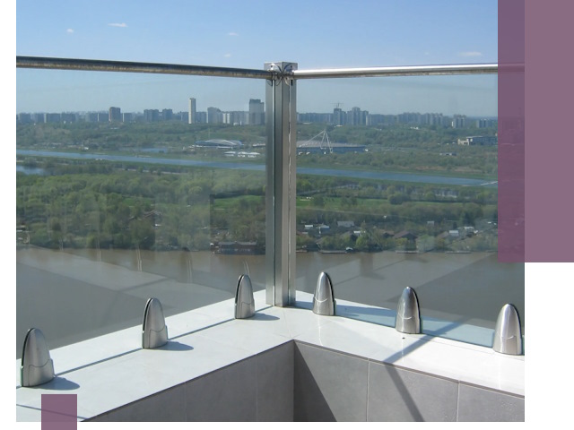 Стеклянные парапеты премиум класса в Каспийске для домов и бизнесов