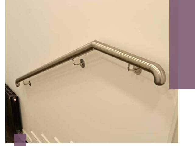 Изготовление пристенных поручней в Каспийске под ключ за сроки